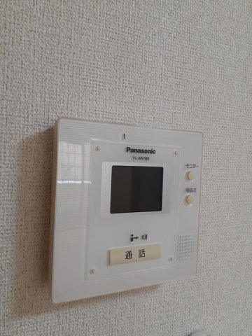 ����11