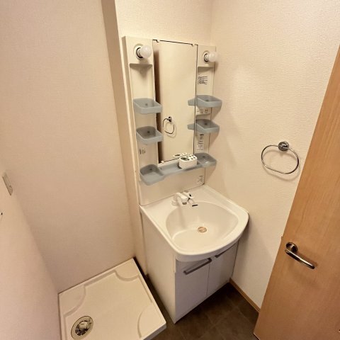����19