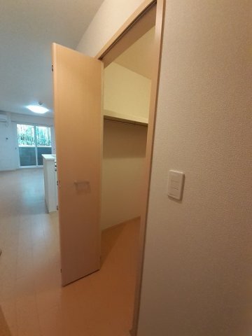 ����7