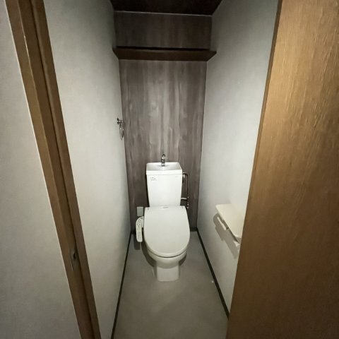 ����8