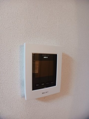 ����11