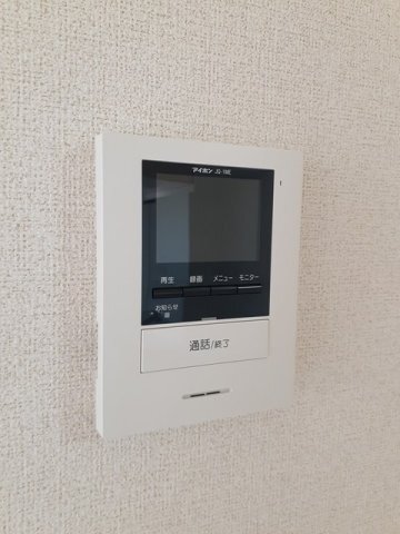����11