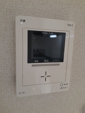 ����11