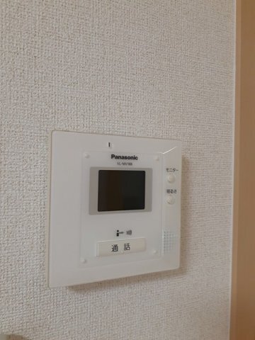����11