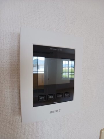����11