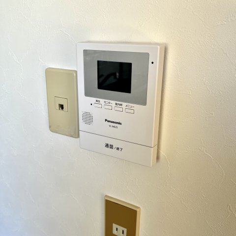����11