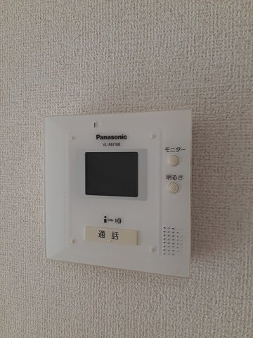 ����11
