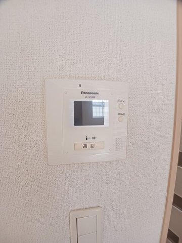����11