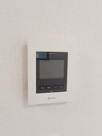����11