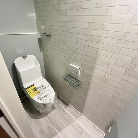����20