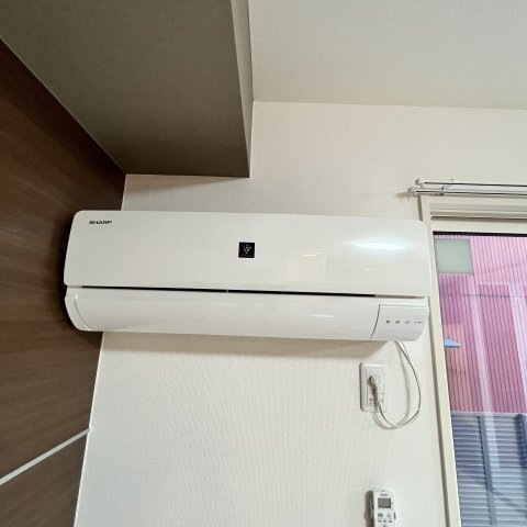 ����9