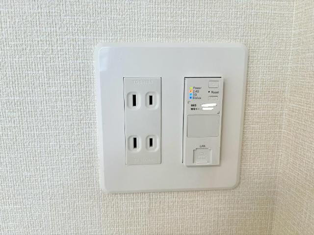 ����20