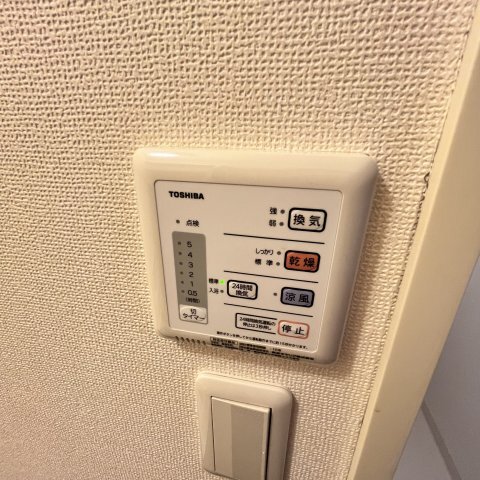����14