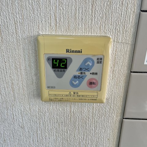 ����18