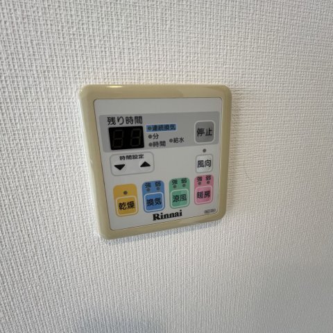 ����8