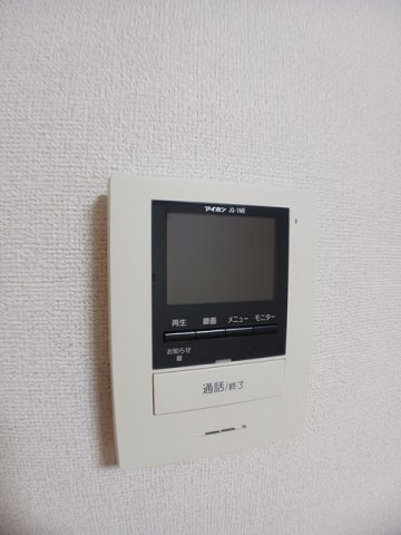����11