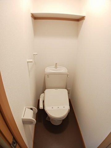 ����5