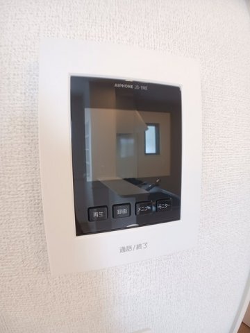 ����11