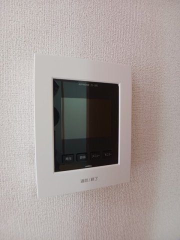 ����11