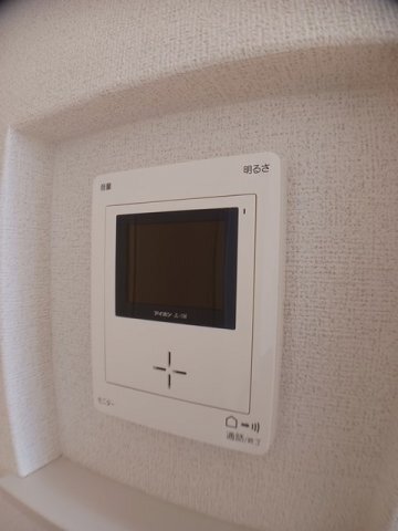 ����11