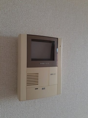 ����11