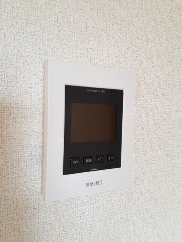 ����11