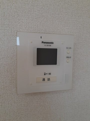 ����11