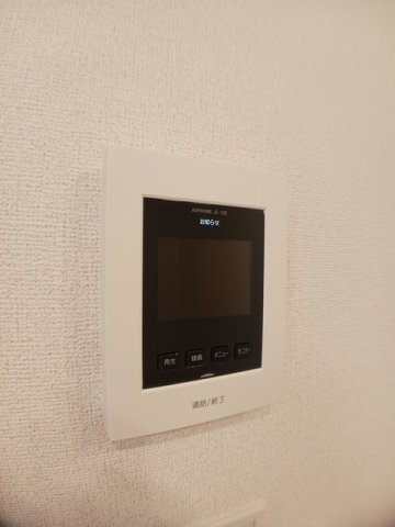 ����11