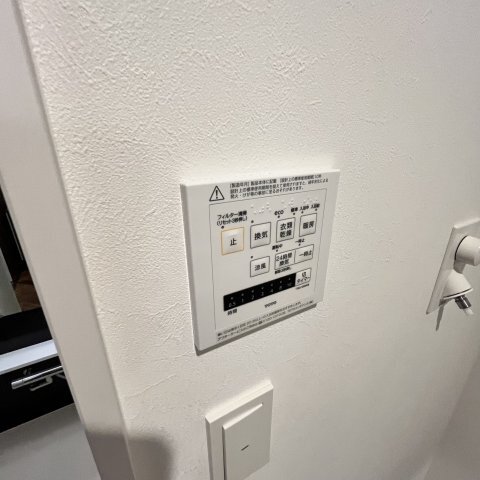 ����11
