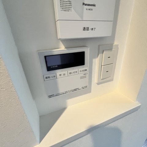 ����14