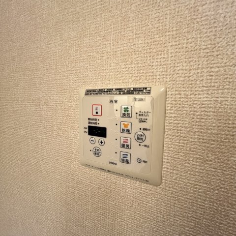 ����11