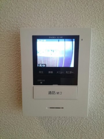 ����9