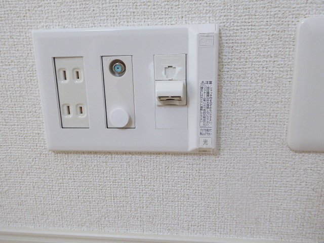 ����10