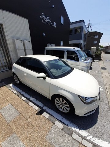 ����9
