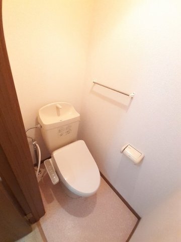 ����5