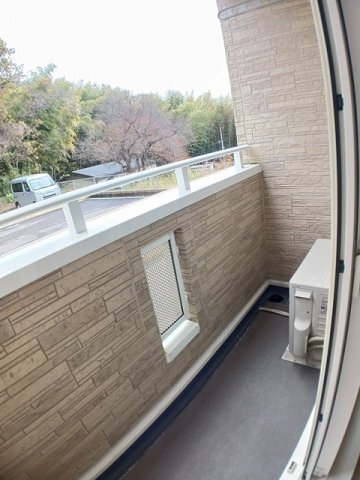 ����8