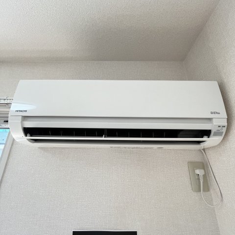 ����4