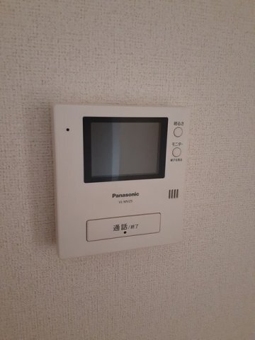 ����11