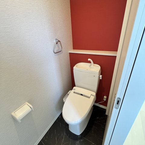 ����21