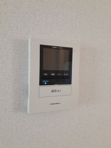 ����11