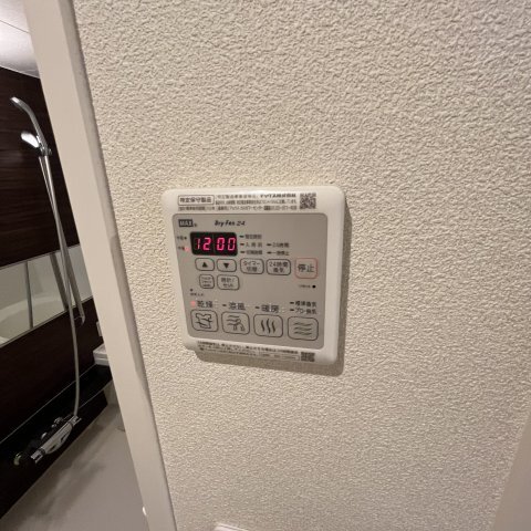����13