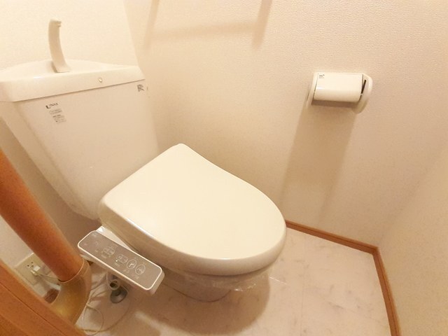 ����5