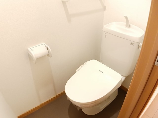 ����5