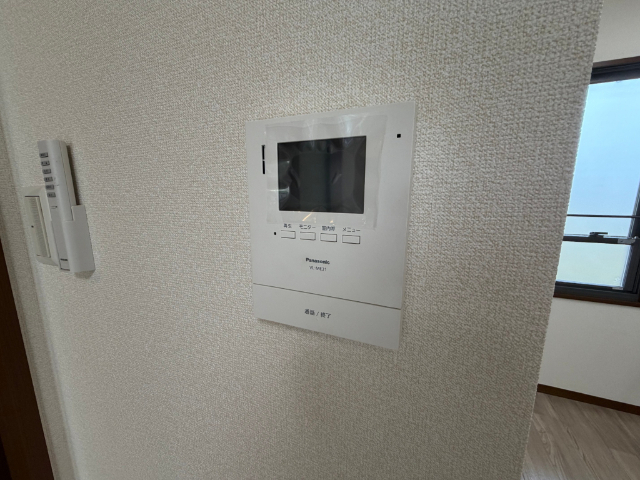 ����11
