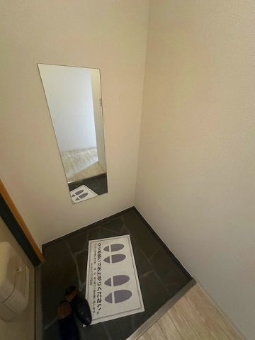 ����5
