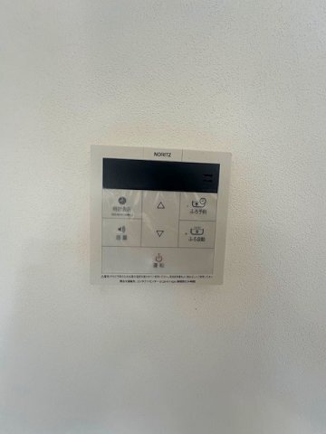 ����24