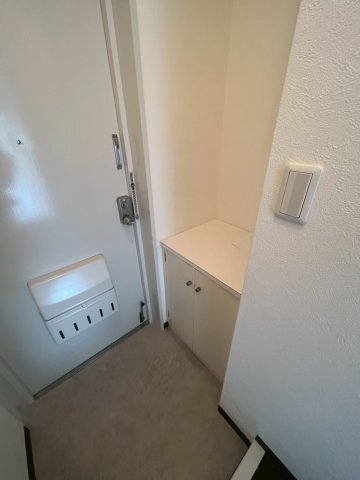 ����13
