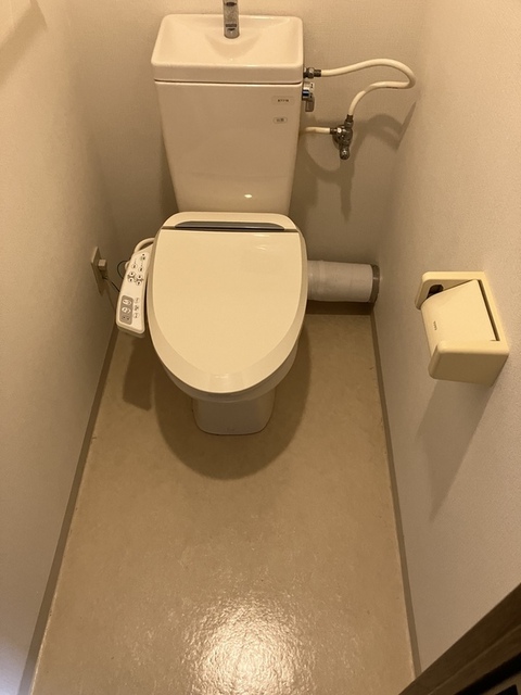 ����4