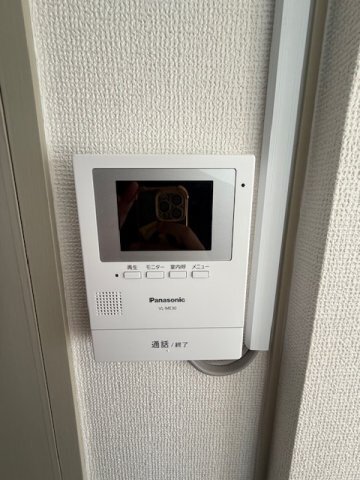 ����11