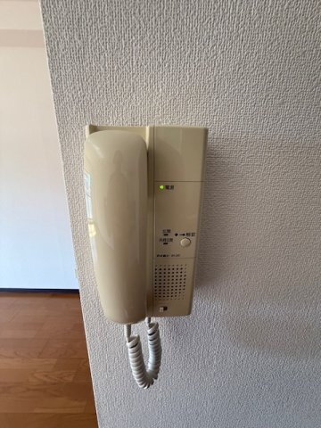 ����11